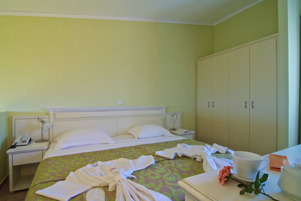 Sweety Club Solimar Emerald Rethymno  ภายนอก รูปภาพ